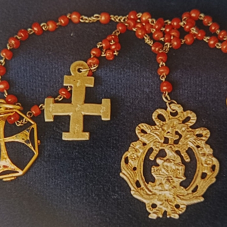 Collar de la Virgen de Muga de Alba