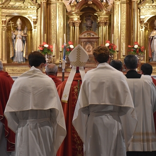 Treinta y tres adultos reciben el don del Espíritu en Pentecostés