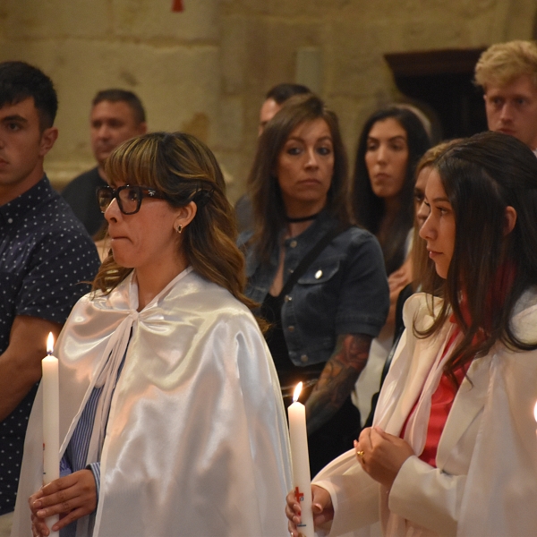 Treinta y tres adultos reciben el don del Espíritu en Pentecostés
