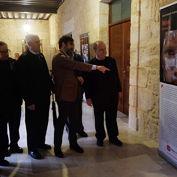 Exposición sobre los cristianos perseguidos