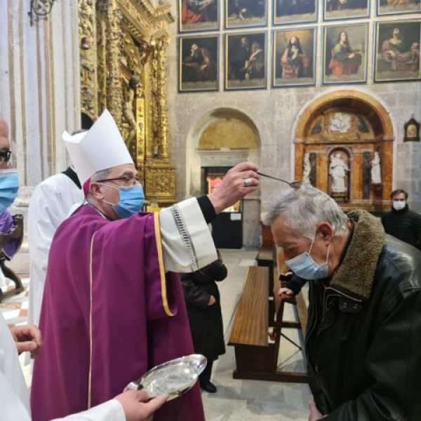 Miércoles de ceniza en la catedral