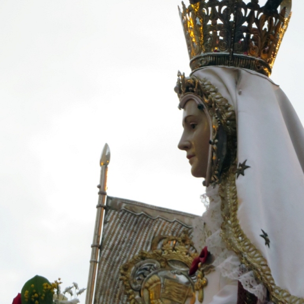 Salida de la Virgen de la Concha (Romería La Hiniesta)