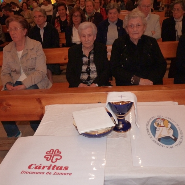 Misa del Día de Caridad en San Lorenzo