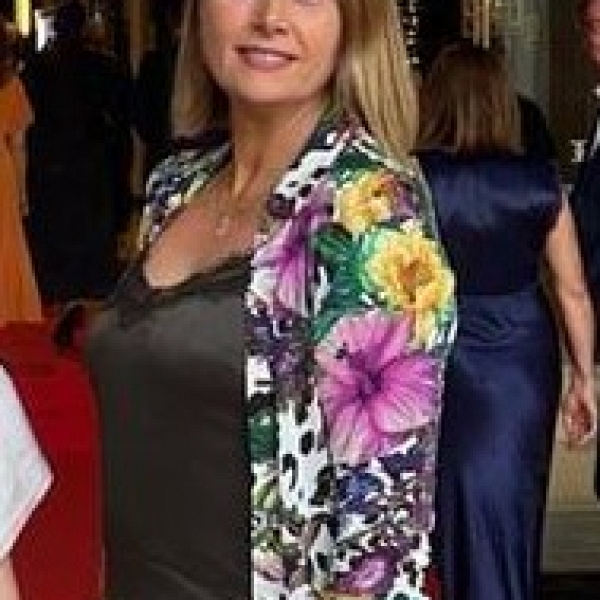 Teresa Ares