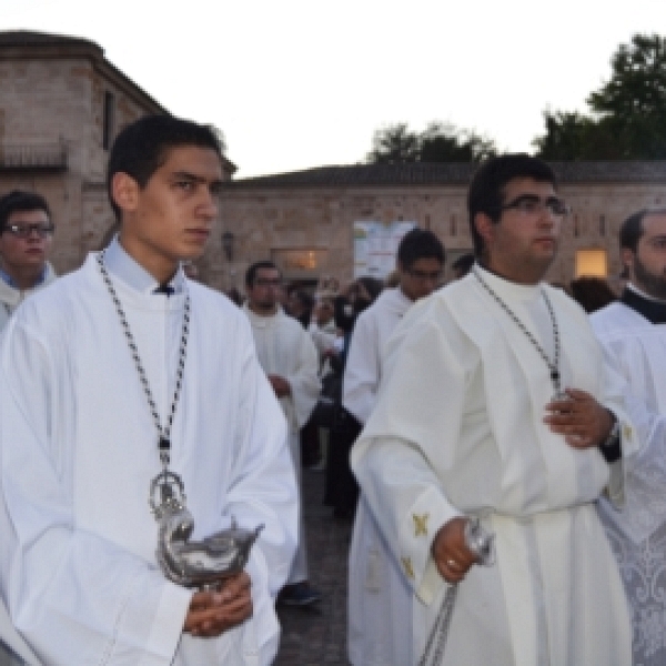 Procesión de Nuestra Madre coronada