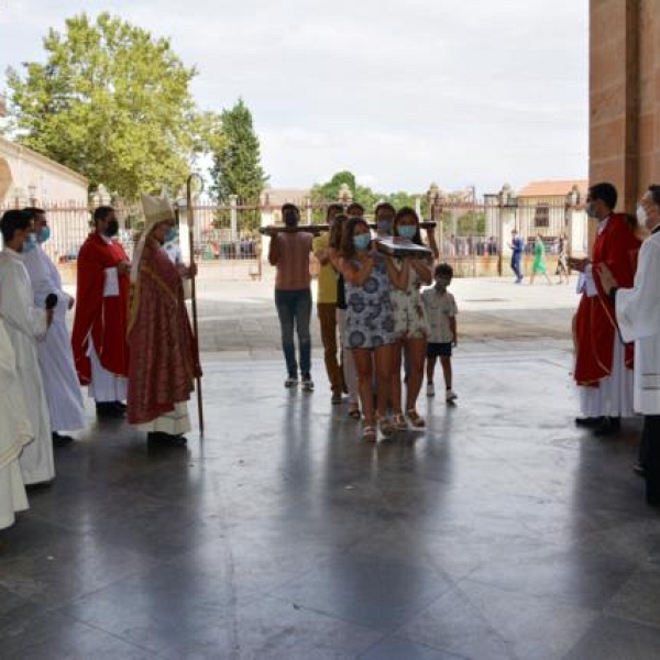 La Cruz de los jóvenes y el icono de María, en Zamora