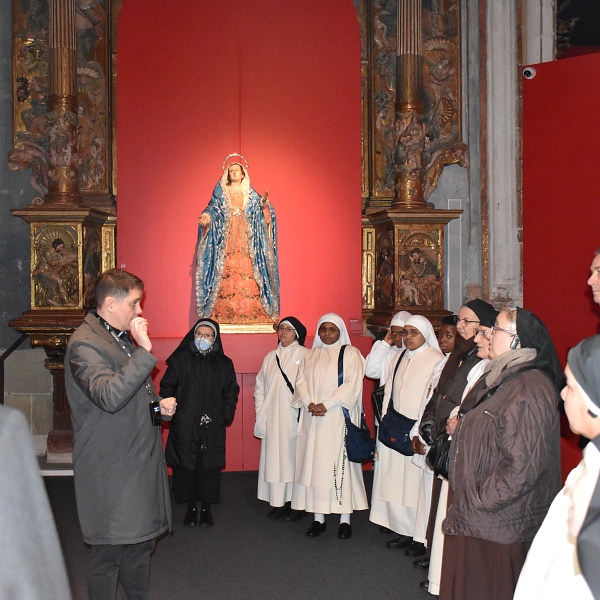 El cardenal Ángel Fernández Artíme visita Zamora y mantiene un encuentro con la vida consagrada