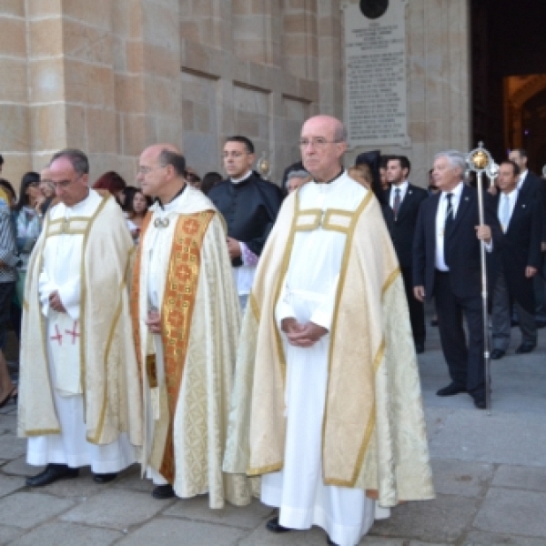 Procesión de Nuestra Madre coronada