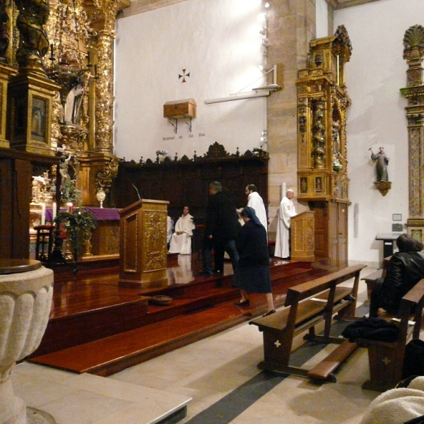 El obispo preside la vigilia de la Inmaculada en la iglesia de San Torcuato