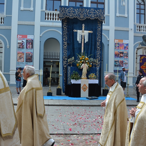 Un Corpus que dejó pequeña la Catedral