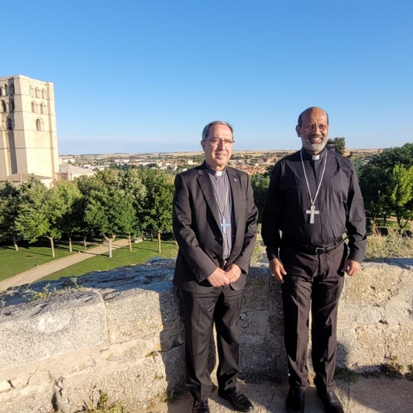 Zamora recibe la visita de un obispo de India