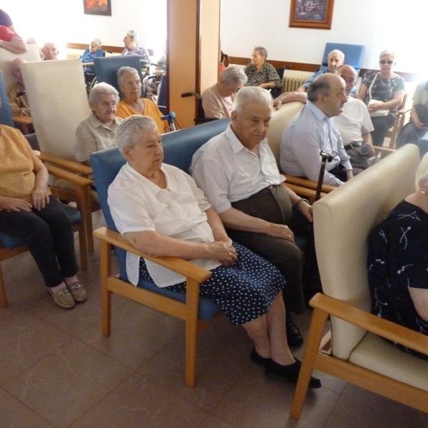 Unción de enfermos en la Residencia de Villarrín