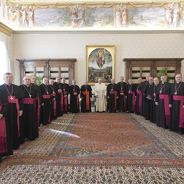 Monseñor Valera finaliza su estancia en Roma