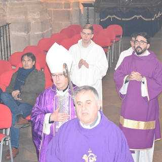 Zamora se despide de Uriarte con la celebración de la misa en la catedral