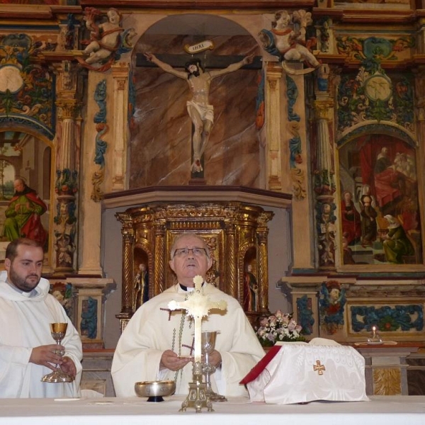 Eucaristía y unción en la iglesia de Villarrín