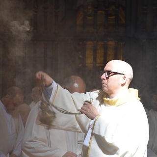 La iglesia de San Andrés reúne al presbiterio zamorano en torno a la Misa Crismal