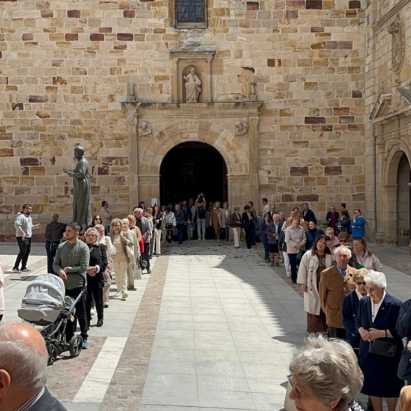 Zamora abre un nuevo faro de oración en la Capilla de Adoración Perpetua