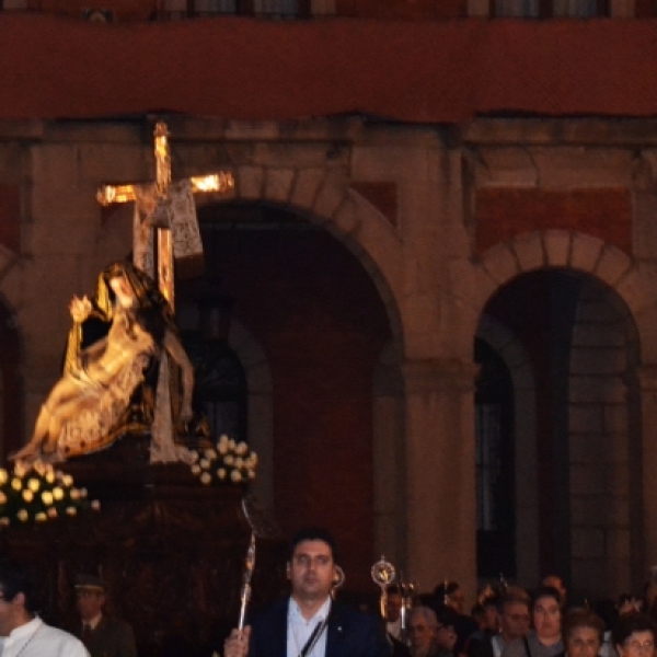 Traslado procesional de Nuestra Madre