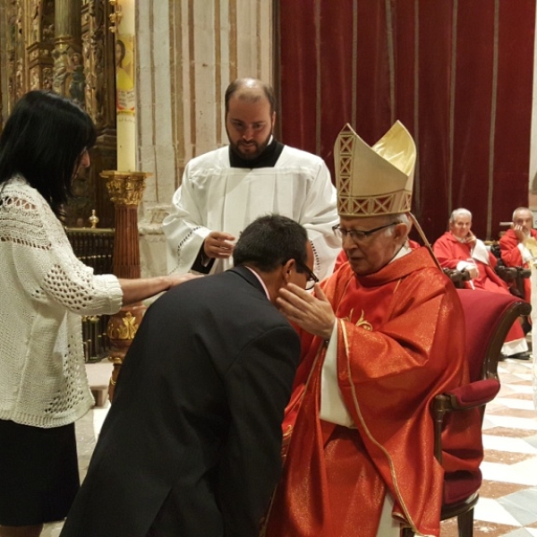 Vigilia de Pentecostés y confirmaciones de adultos