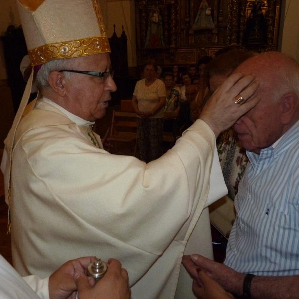 Eucaristía y unción en la iglesia de Villarrín