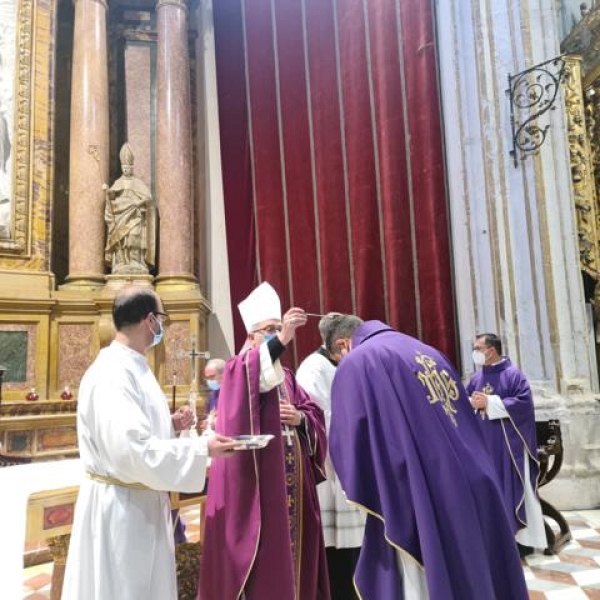 Miércoles de ceniza en la catedral