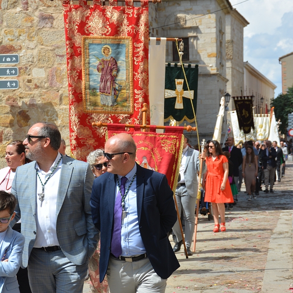 Un Corpus que dejó pequeña la Catedral