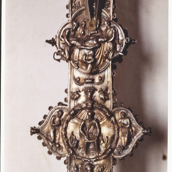 Cruz de la iglesia de San Nicolás de Castroverde de Campos