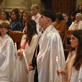 Treinta y tres adultos reciben el don del Espíritu en Pentecostés