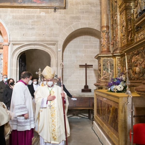 Ordenación y toma de posesión de don Fernando