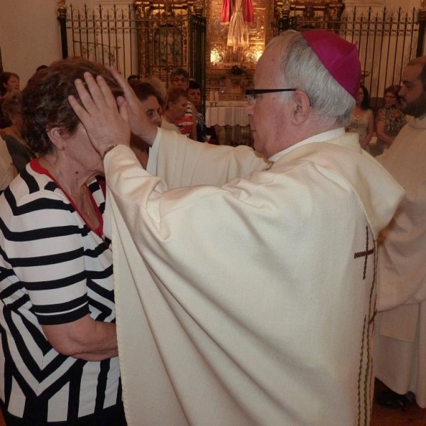 Eucaristía y unción en la iglesia de Villarrín