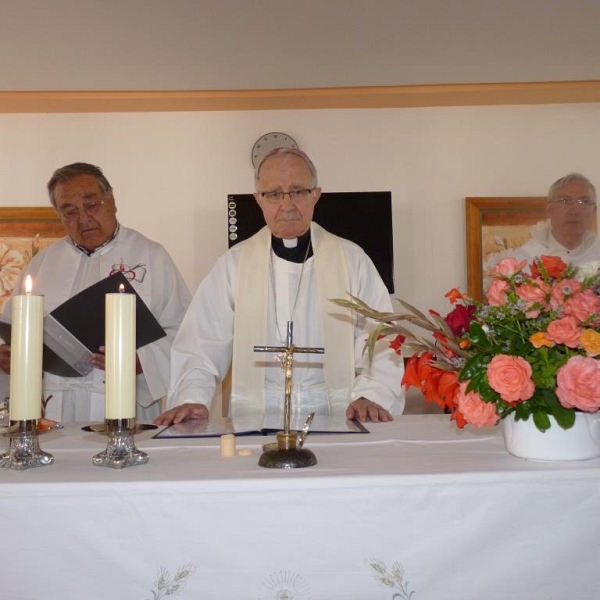 Unción de enfermos en la Residencia de Villarrín