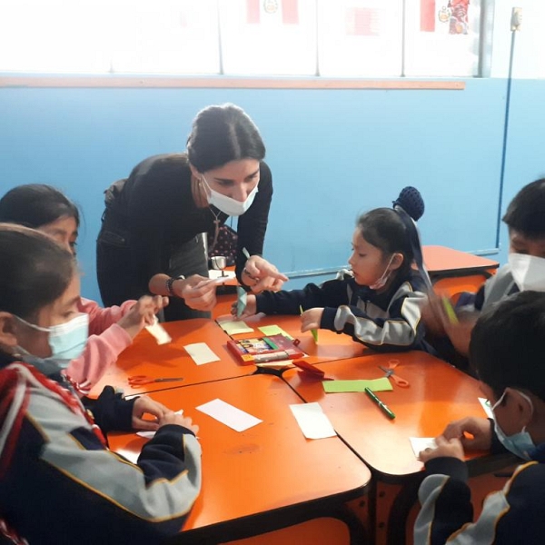 Lara Ochoa, en una clase en Lima