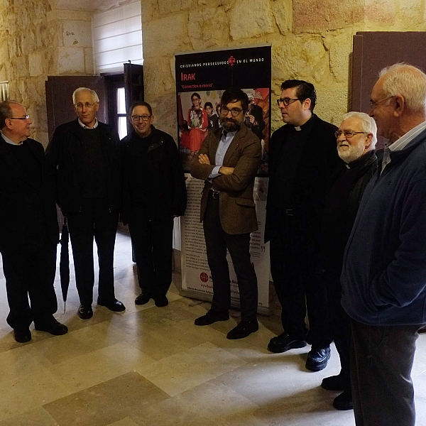 Exposición sobre los cristianos perseguidos