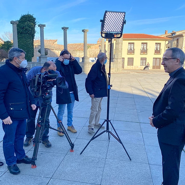 TVE-2  RETRANSMITE LA MISA DEL DOMINGO DESDE LA CATEDRAL