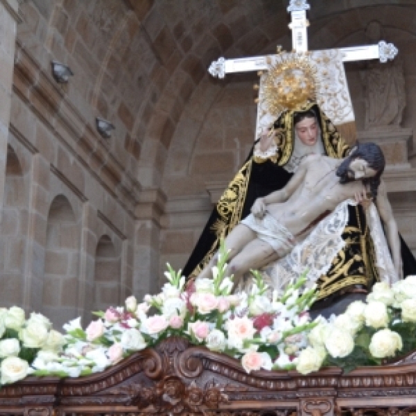 Procesión de Nuestra Madre coronada