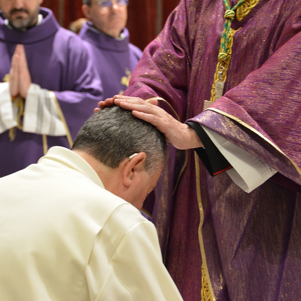 Ordenación de Antonio Vela