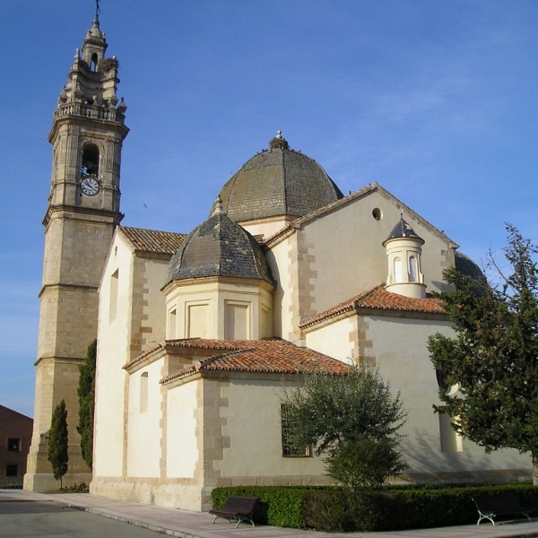 LA IGLESIA DE MOLACILLOS CIERRA HASTA REPARAR SUS CUBIERTAS