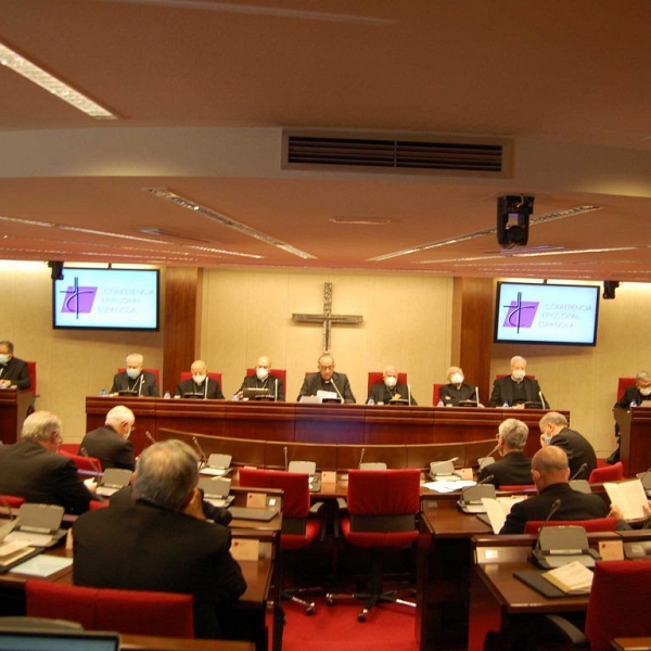 Monseñor Valera participa en la 118º plenaria de la CEE