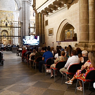 El Corpus transforma las calles de Zamora en un altar de fe