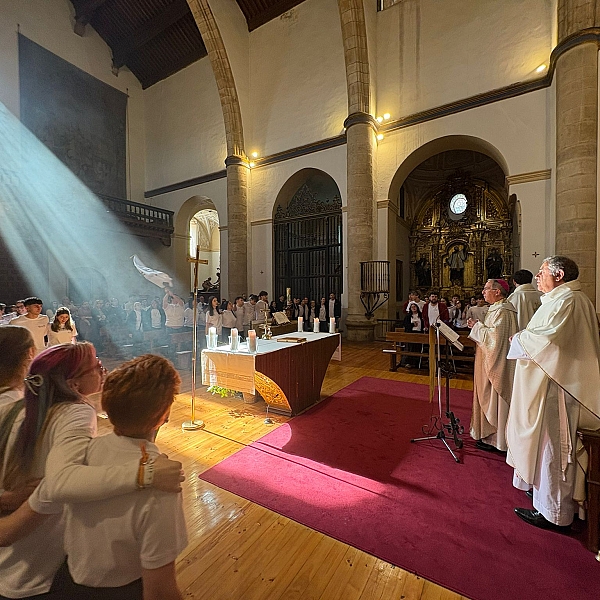 El obispo, Fernando Valera, invita a los jóvenes de Effetá a abrirse al amor de Dios
