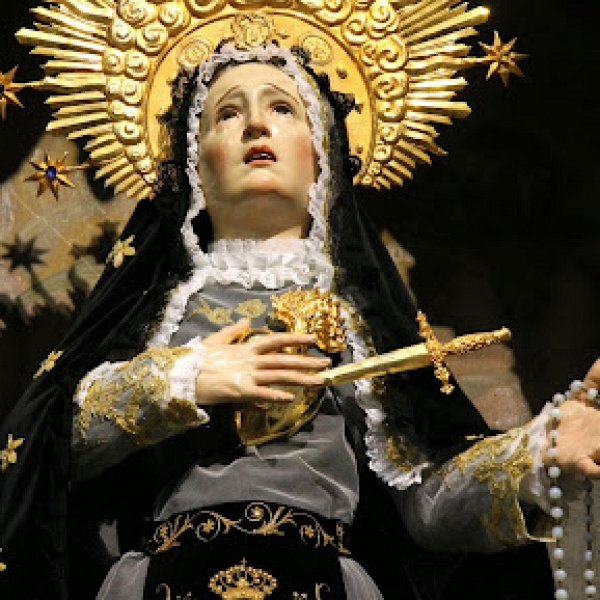 Sábado Santo. Esperanza junto a María