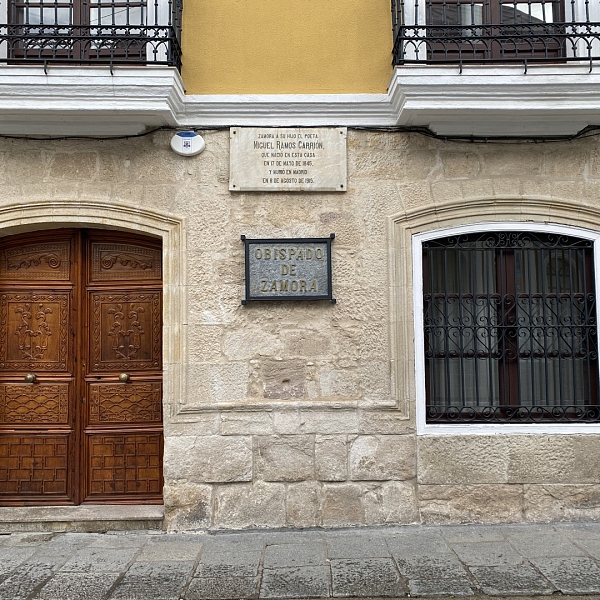 El obispo ofrece colaboración al Defensor del Pueblo