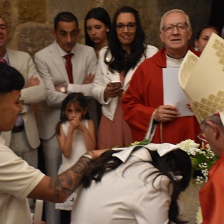 Treinta y tres adultos reciben el don del Espíritu en Pentecostés