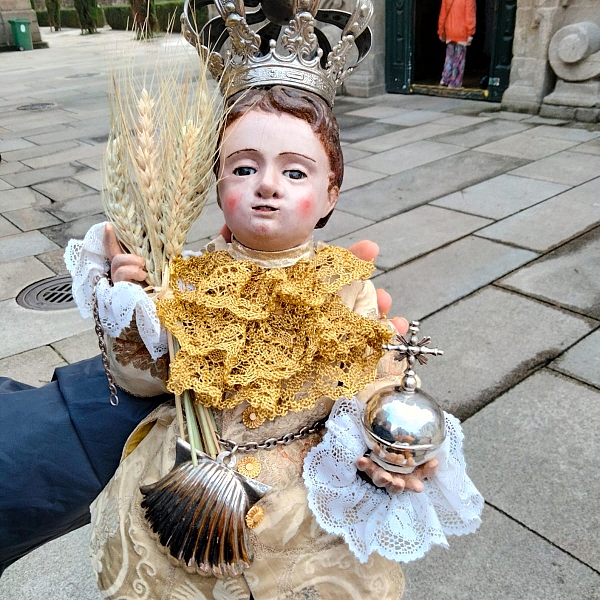 Medio millar de zamoranos en Santiago acompañando a la Virgen de la Concha