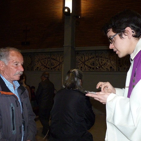 Imposición de la ceniza en Cristo Rey