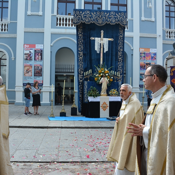 Un Corpus que dejó pequeña la Catedral