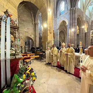 Benavente celebra la Veguilla con una llamada a ser bálsamo y esperanza