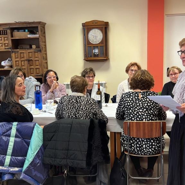 Profesores de religión celebran un día de formación y convivencia con sus compañeros jubilados