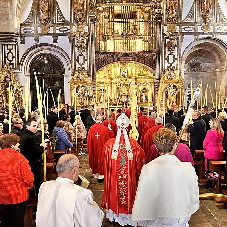 El obispo, Fernando Valera llama a Zamora a entrar en la Semana Santa con esperanza y caridad