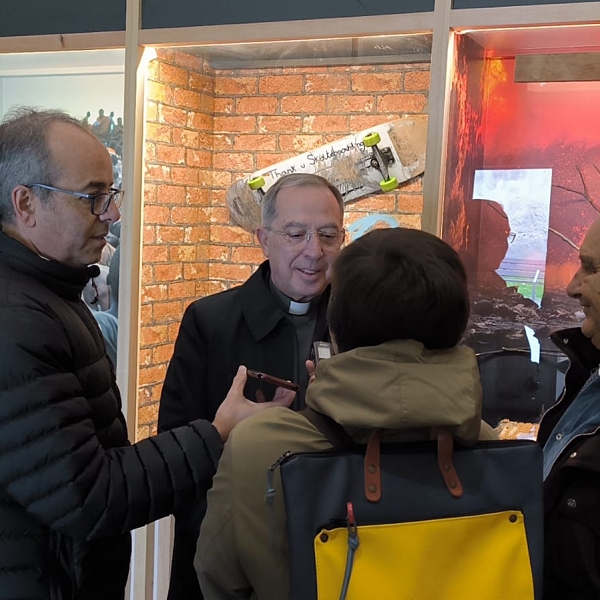 La familia de Ignacio Echeverría acude al Laboratorio EsperanZa en Zamora